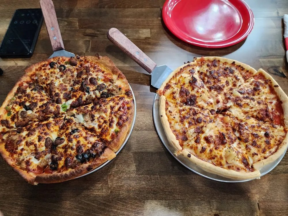 Deep Super Supreme and Thin Pineapple Onion